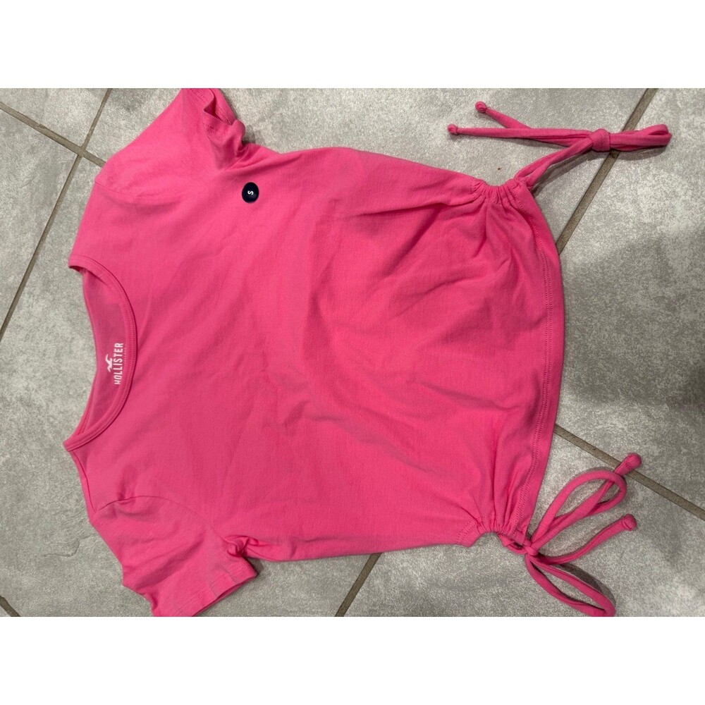 Hollister Pink Tshirt W/ Ruching Details on sides size small